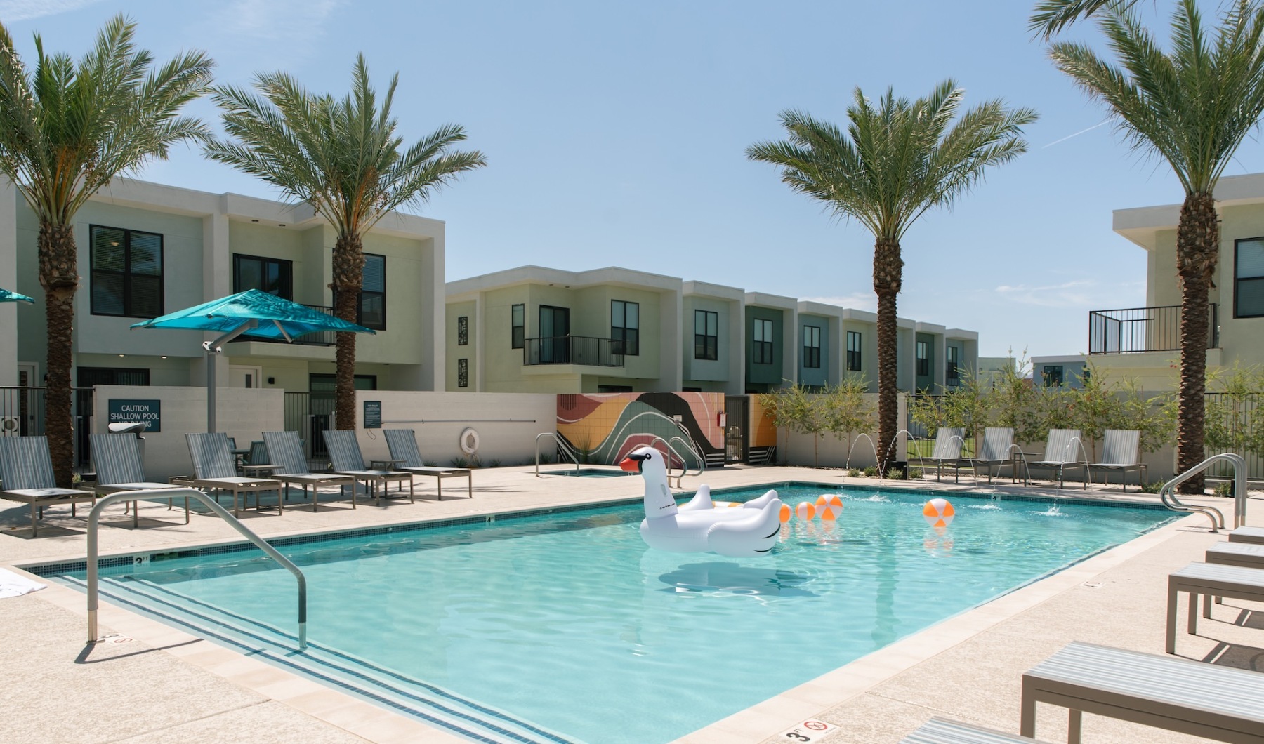 Luxury Resort-Style Amenities
